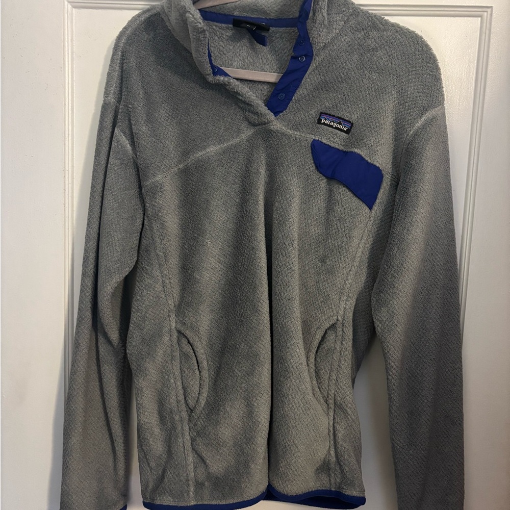 Patagonia Men's Sweater in Gray with Blue Trim